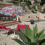 Holiday home Urb Maryvilla *