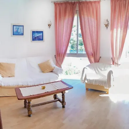 Urb Maryvilla קלפה